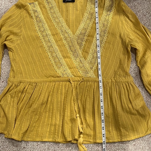 RD+ Koko boho faux wrap and lace blouse M-L - Picture 9 of 9